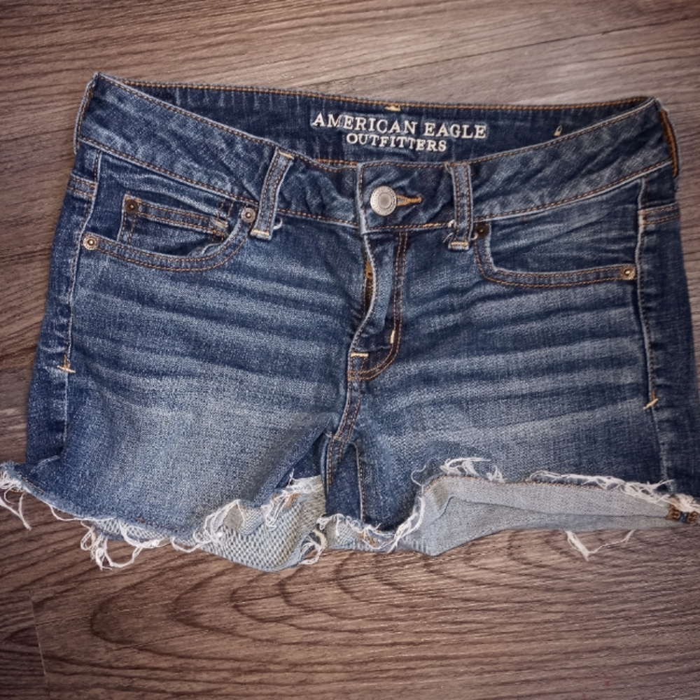 American Eagle Jean Shorts, Women's size 4, Shortie, Super Stretch